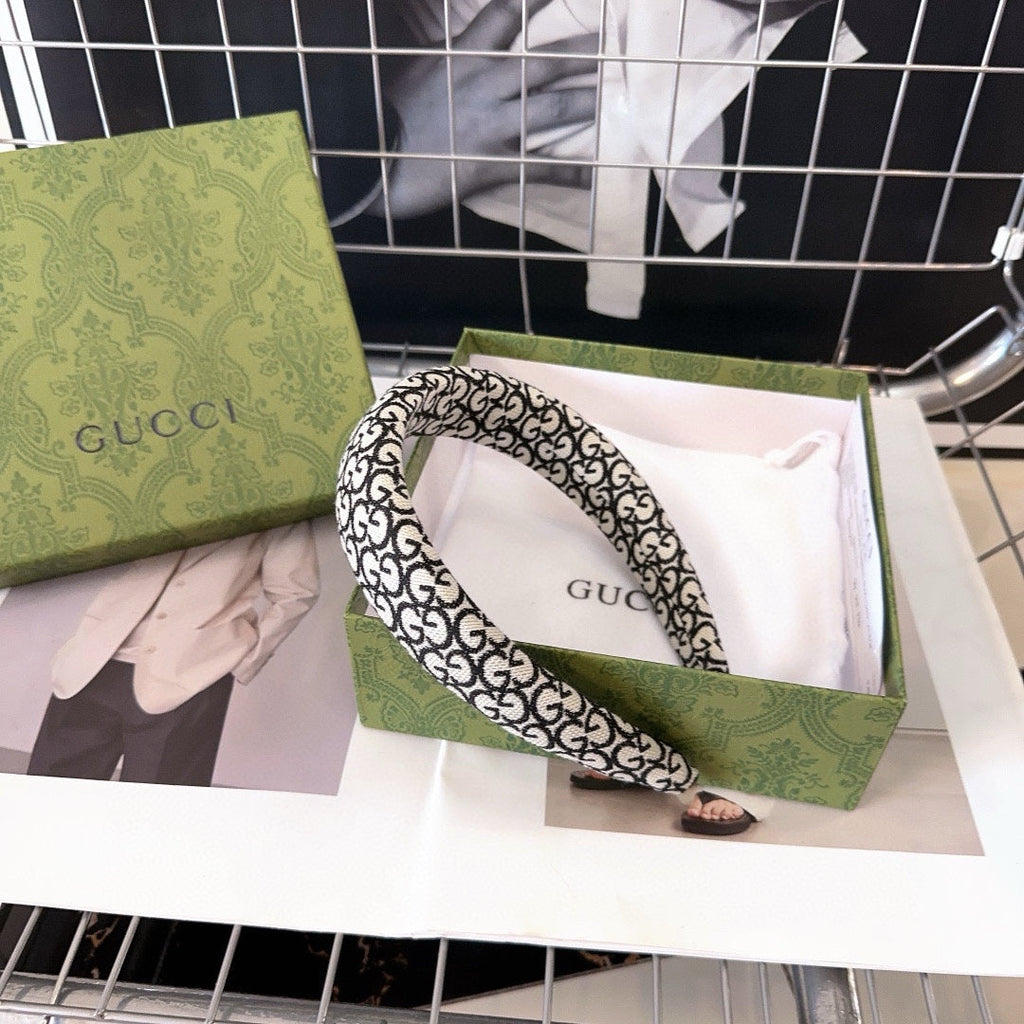 GUCCI THICK HEADBAND IN WHITE MIX BLACK MONOGRAM CANVAS 406136