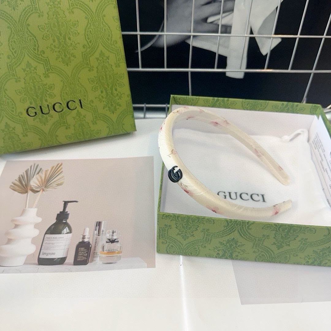 GUCCI HEADBAND IN WHITE FLOWER PRINT SILK 418913