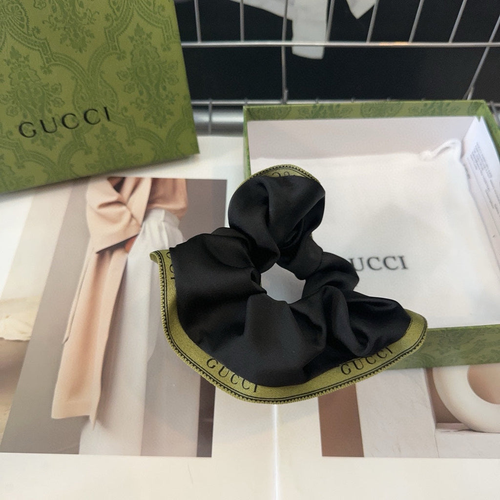 GUCCI SCRUNCHIE IN BLACK AND GREEN TRIM SILK 432904