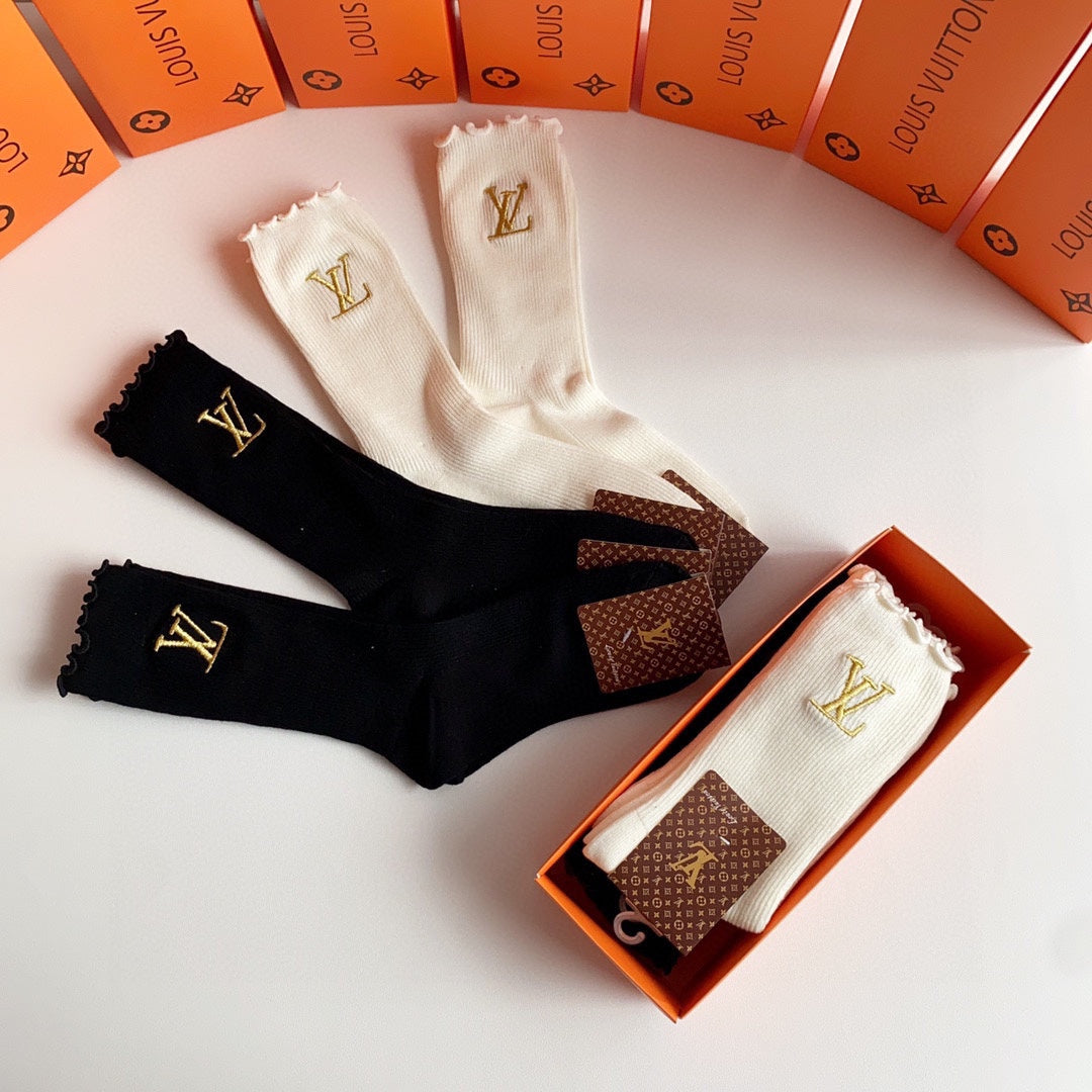 LOUIS VUITTON CREW SOCKS 125508 (1 BOX)