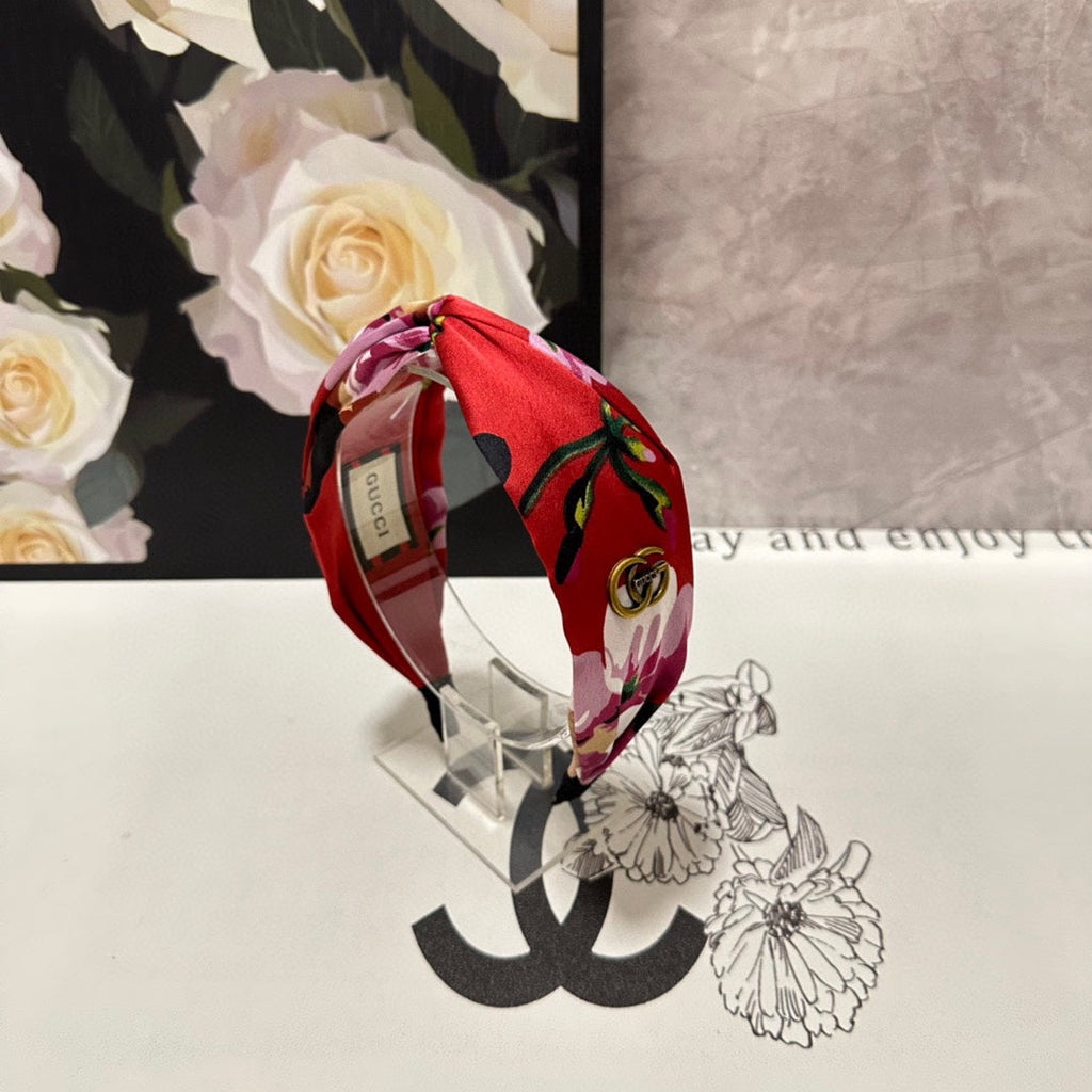 GUCCI HAIRBAND IN RED FLORAL SILK 252675
