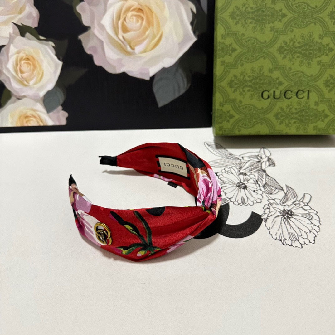 GUCCI HAIRBAND IN RED FLORAL SILK 252675