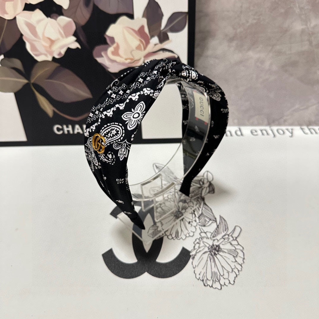 GUCCI HAIRBAND IN BLACK MIX WHITE PATTERN FABRIC 299345