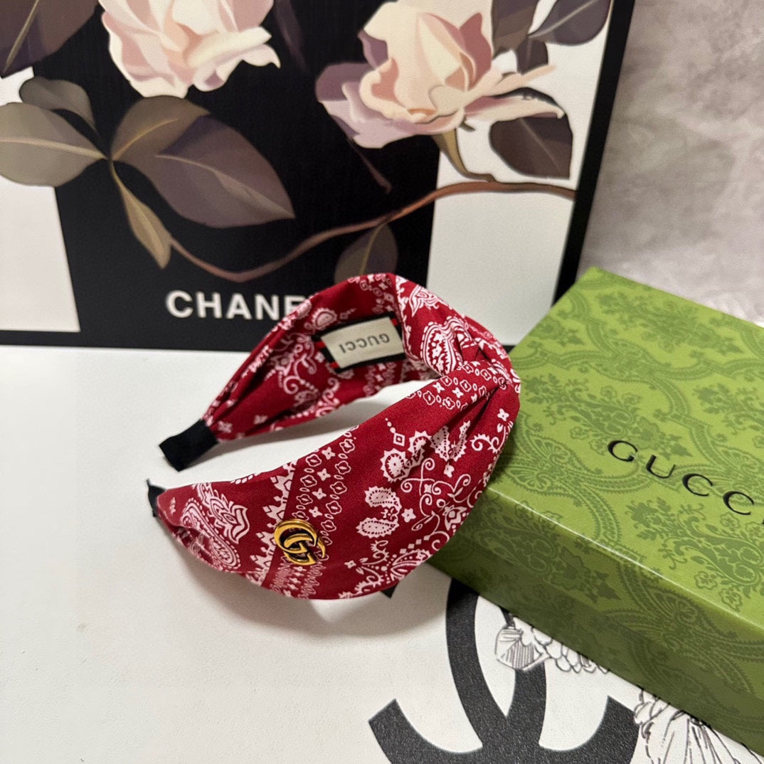 GUCCI HAIRBAND IN RED AND WHITE PATTERN FABRIC 299346