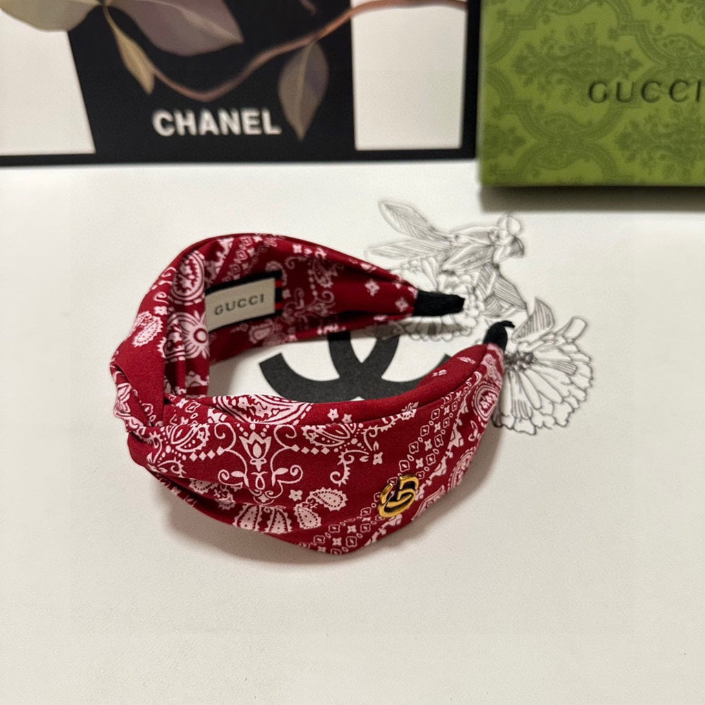 GUCCI HAIRBAND IN RED AND WHITE PATTERN FABRIC 299346