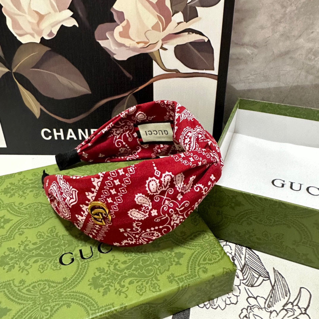 GUCCI HAIRBAND IN RED AND WHITE PATTERN FABRIC 299346