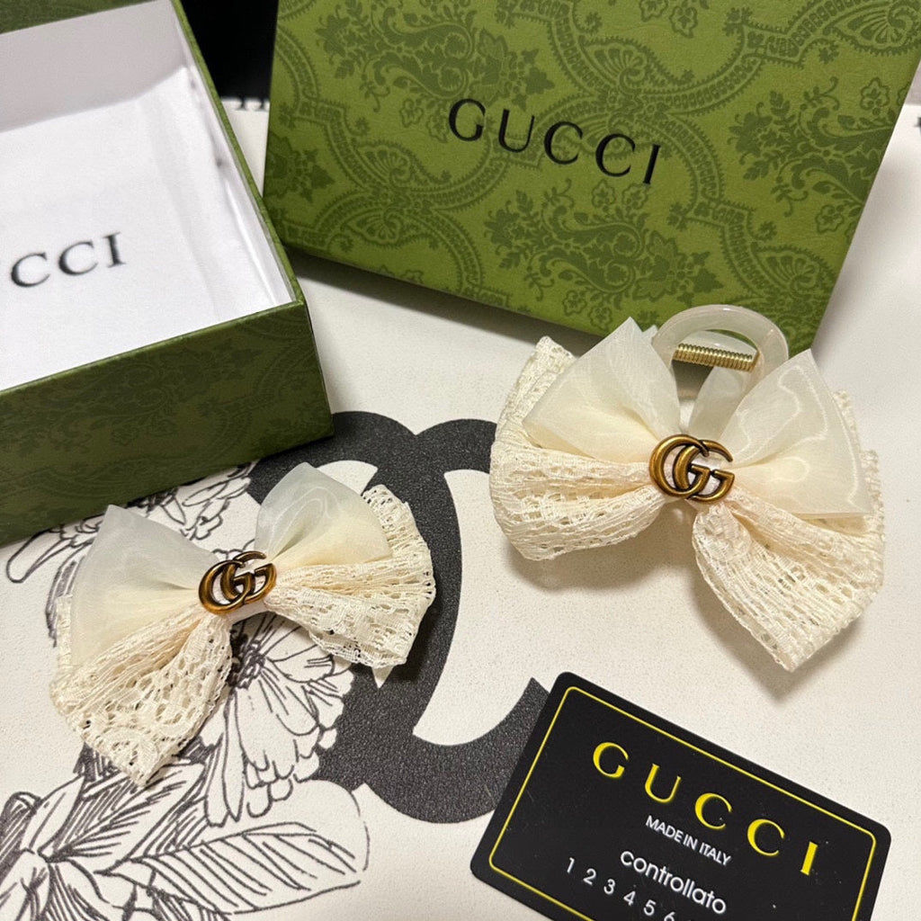 GUCCI SET CLAW CLIP AND HAIR CLIP IN WARM WHITE LACE AND CHIFFON 355247