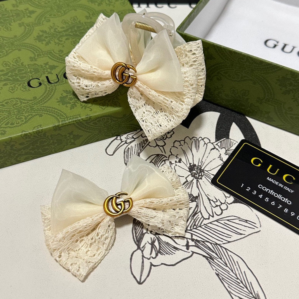 GUCCI SET CLAW CLIP AND HAIR CLIP IN WARM WHITE LACE AND CHIFFON 355247