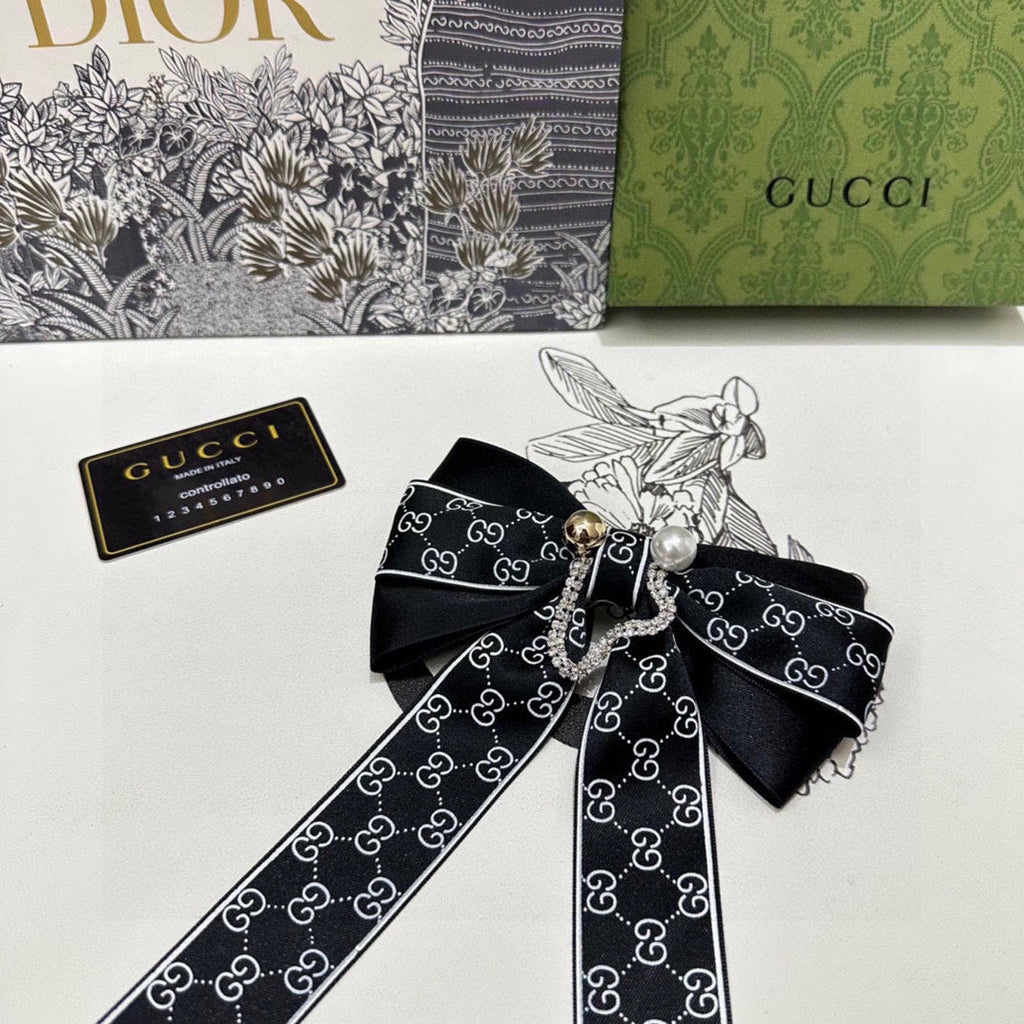 GUCCI RIBBON BOW HAIR CLIP IN BLACK RE-NYLON ATTACHED PEARL 358260