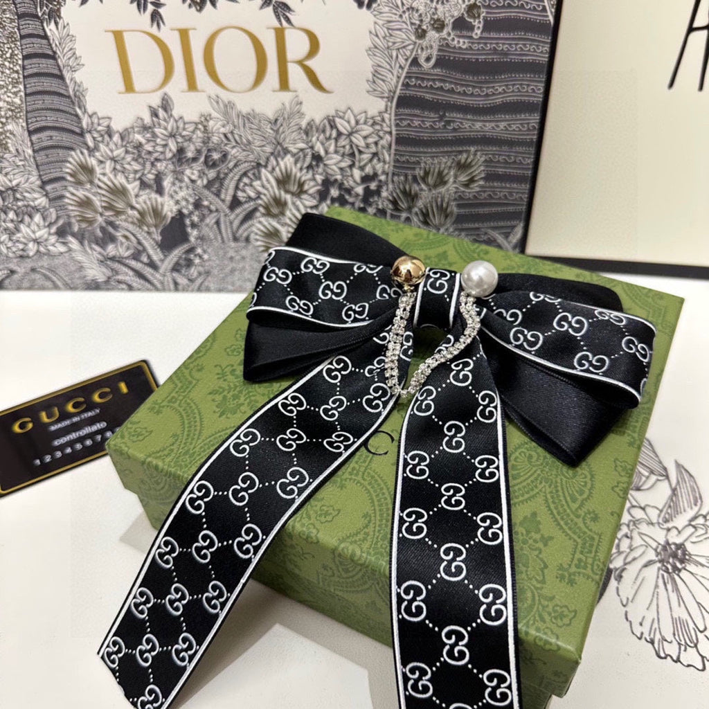 GUCCI RIBBON BOW HAIR CLIP IN BLACK RE-NYLON ATTACHED PEARL 358260