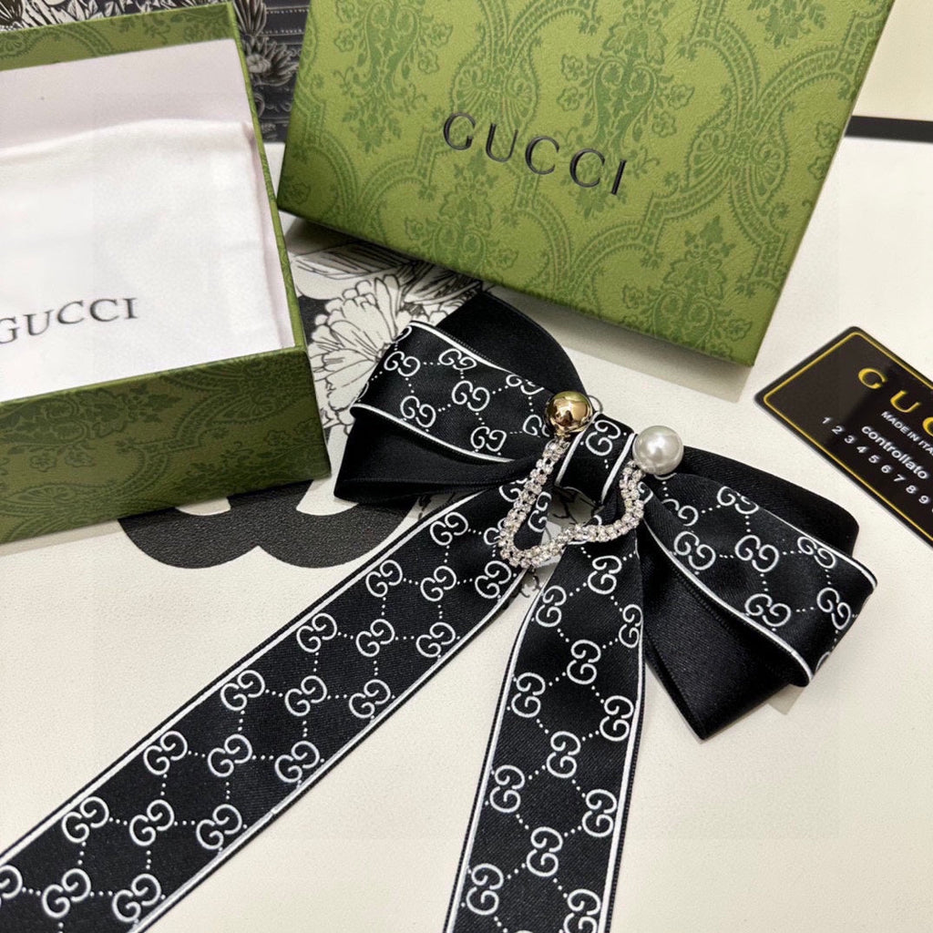 GUCCI RIBBON BOW HAIR CLIP IN BLACK RE-NYLON ATTACHED PEARL 358260