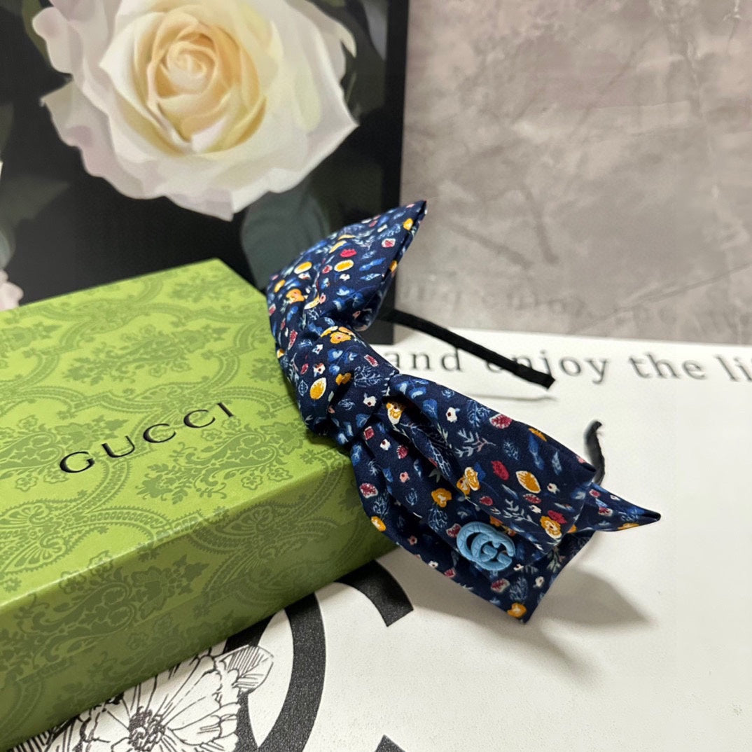 GUCCI HAIRBAND IN NAVY BLUE FLORAL FABRIC 385854
