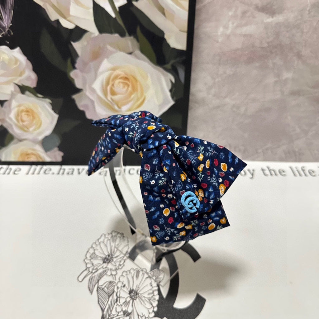 GUCCI HAIRBAND IN NAVY BLUE FLORAL FABRIC 385854