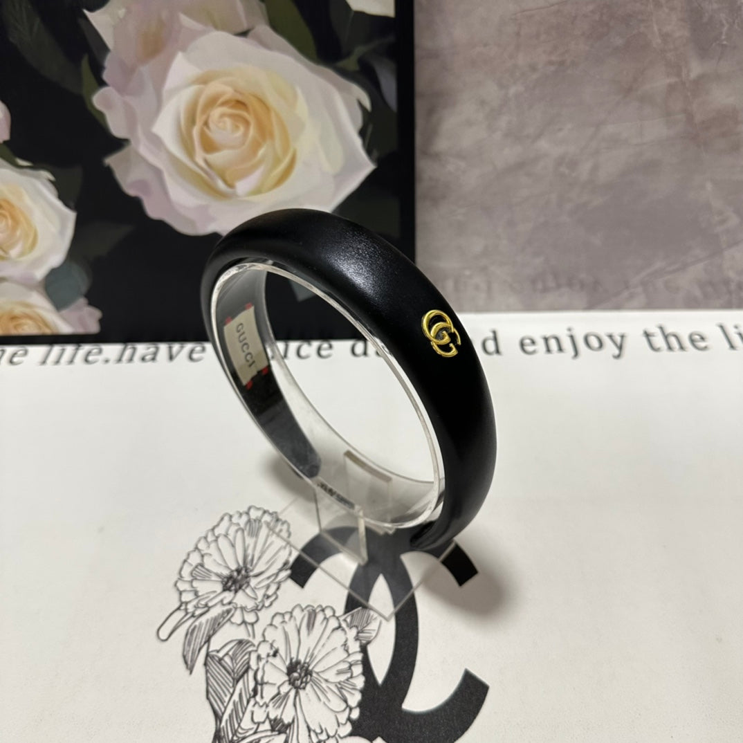 GUCCI HEADBAND IN BLACK SHINY LAMBSKIN 406128