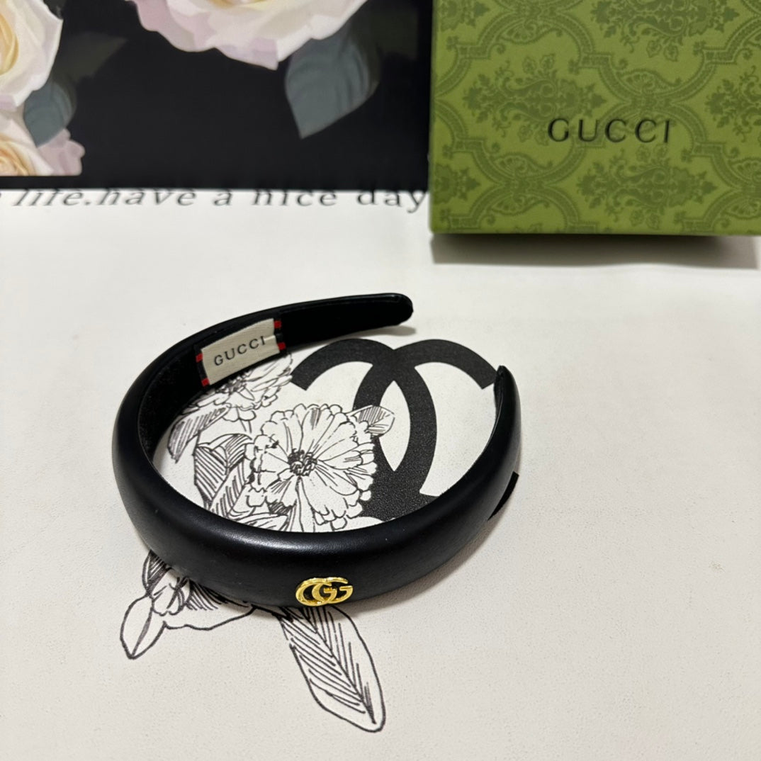 GUCCI HEADBAND IN BLACK SHINY LAMBSKIN 406128