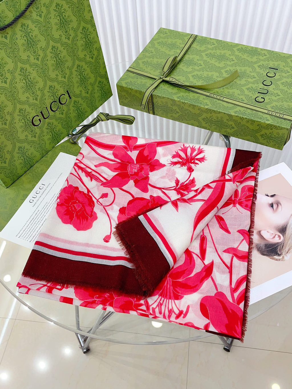 GUCCI SQUARE SCARF 140 CM IN ROSE RED CASHMERE 398256