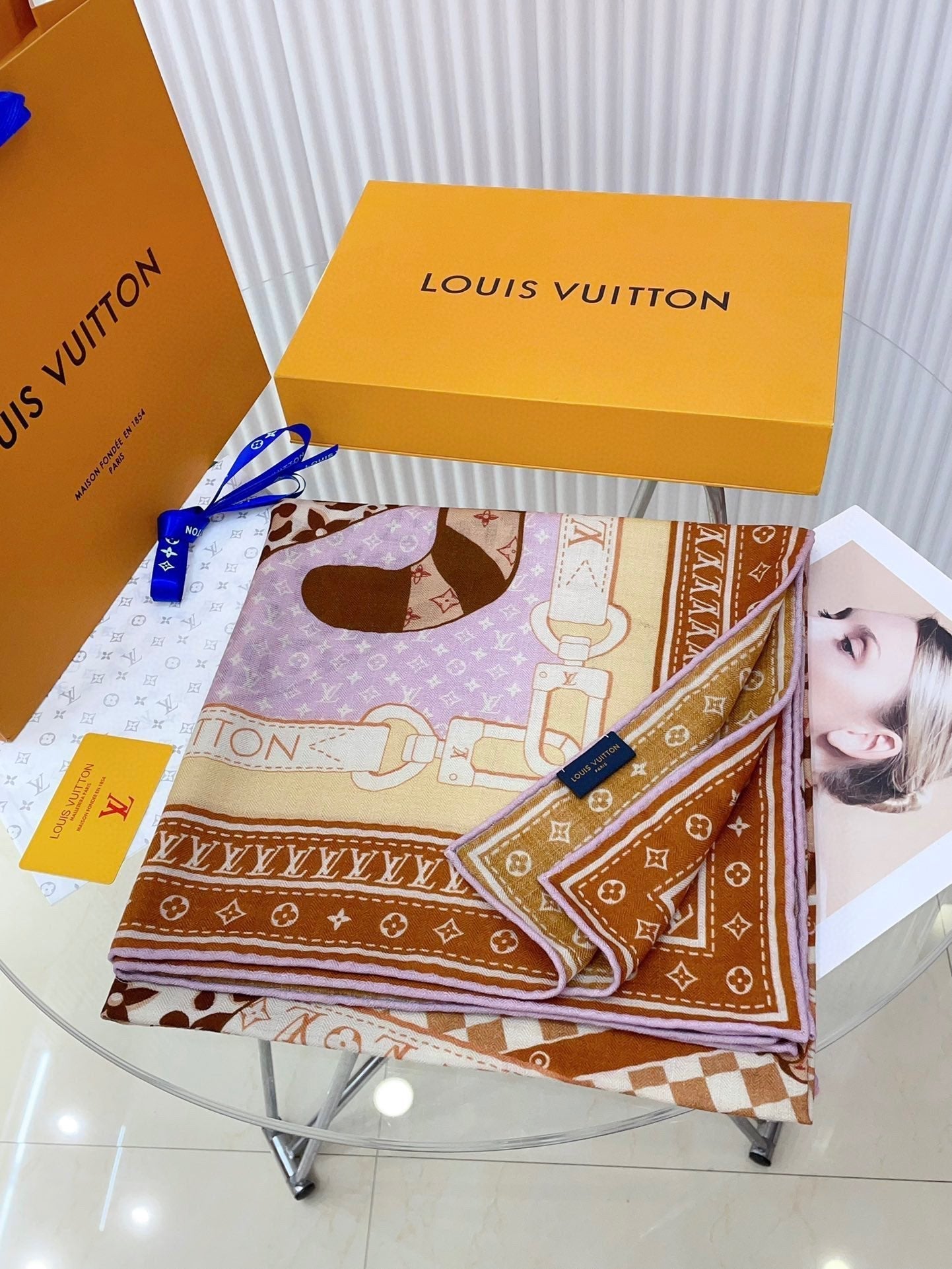 LOUIS VUITTON FELINE DUO 140 CM SQUARE SILK SCARF COLORFUL 398281