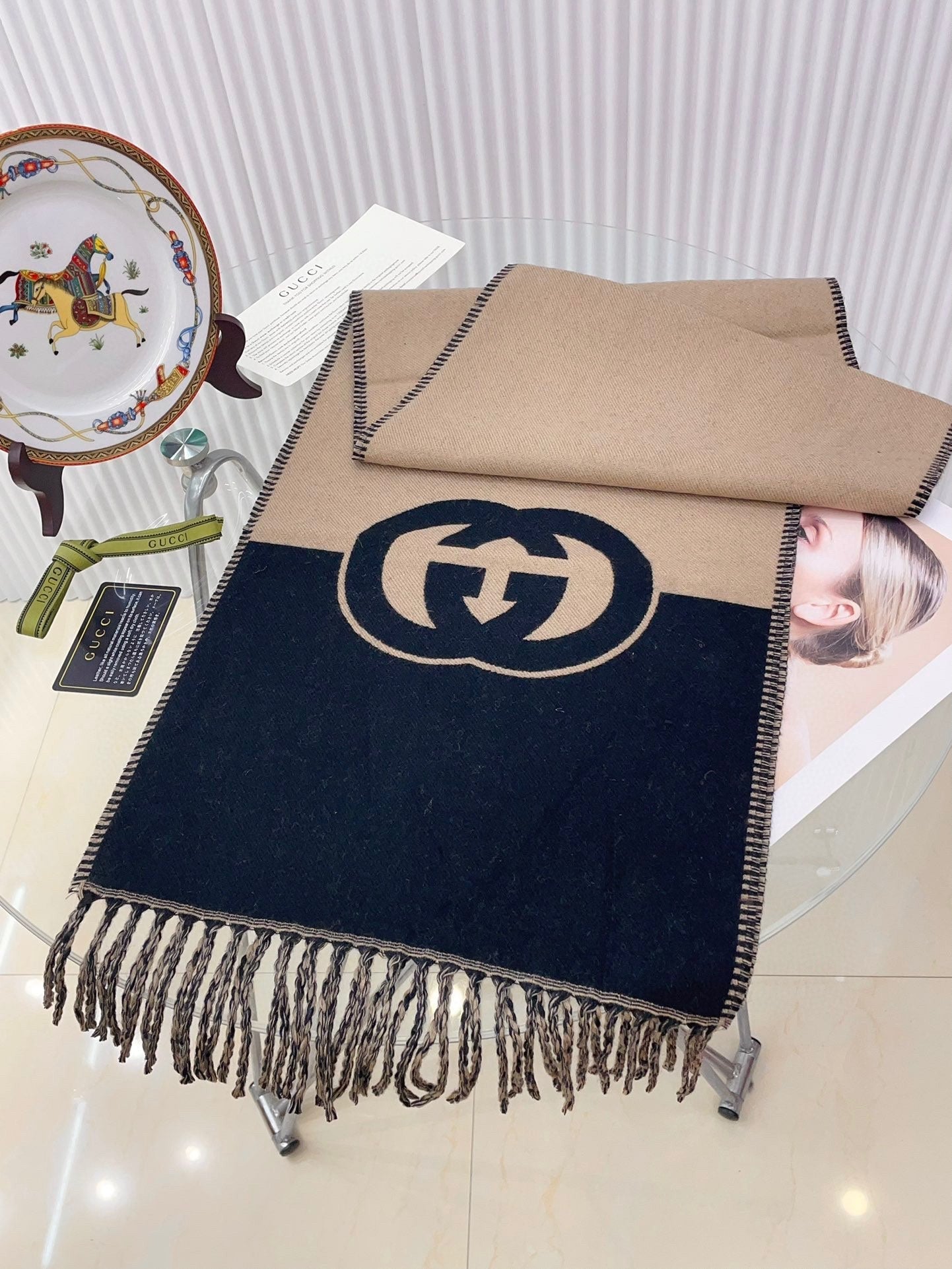 GUCCI CAMEL BEIGE AND BLACK WOOL WITH INTERLOCKING G SCARF 200 CM