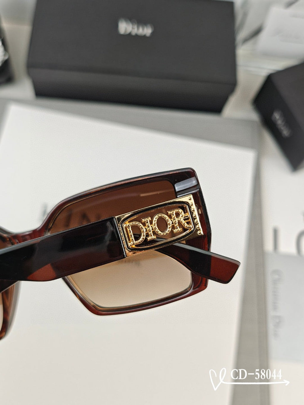 DIOR MONTAIGNE SQUARE SUNGLASS 58044 IN ACETATE