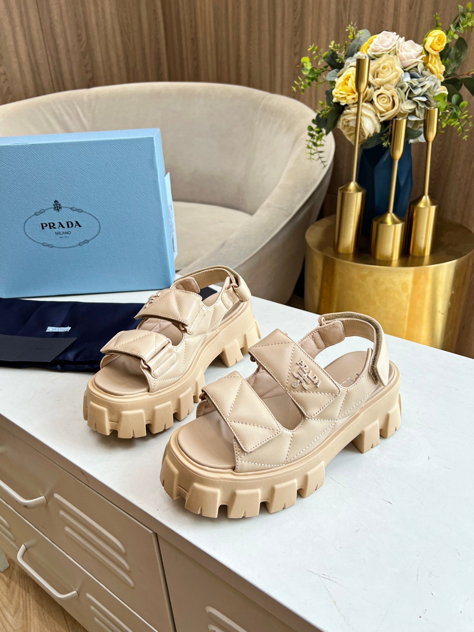 PRADA MONOLITH NAPPA SANLS BEIGE LAMBSKIN