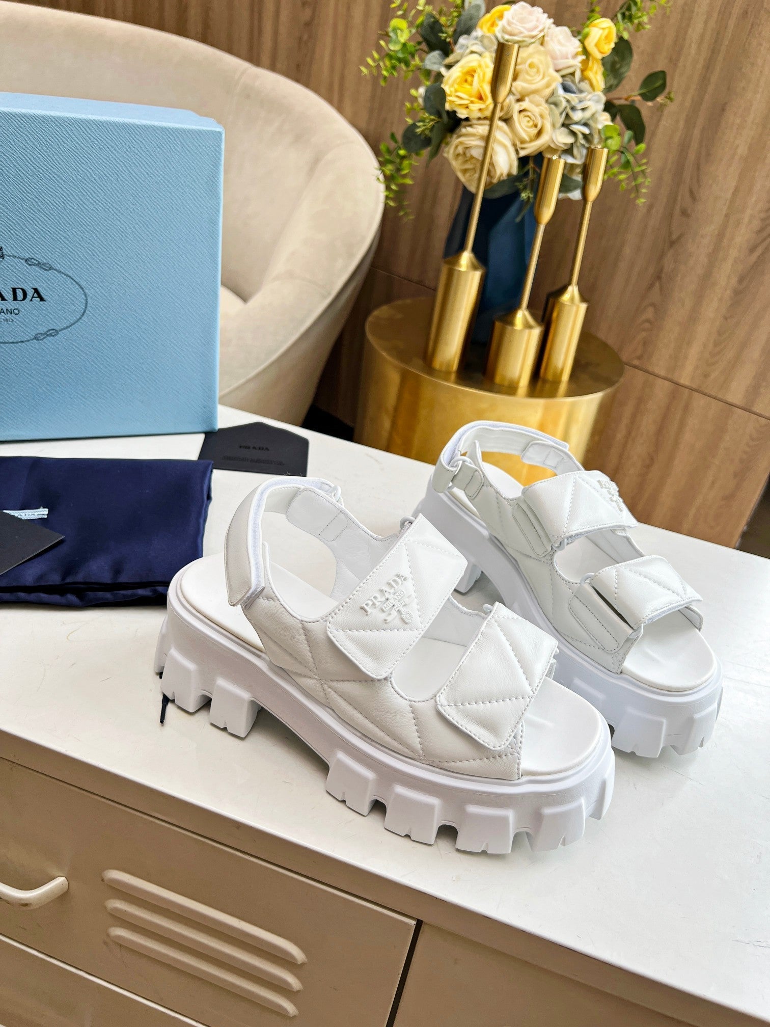 PRADA MONOLITH NAPPA SANLS WHITE LAMBSKIN