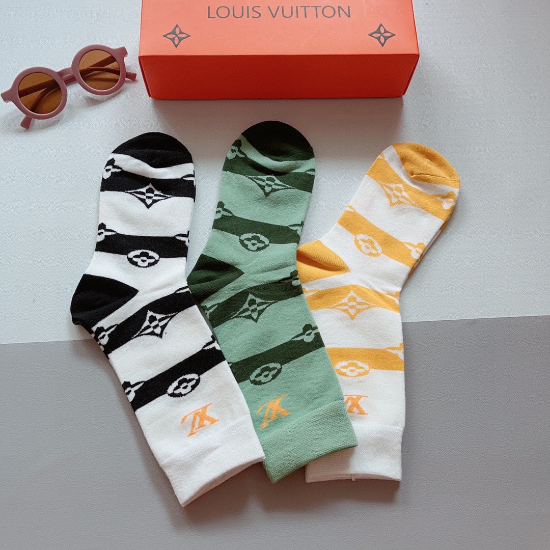 LOUIS VUITTON CREW SOCKS 172256 (1 BOX)
