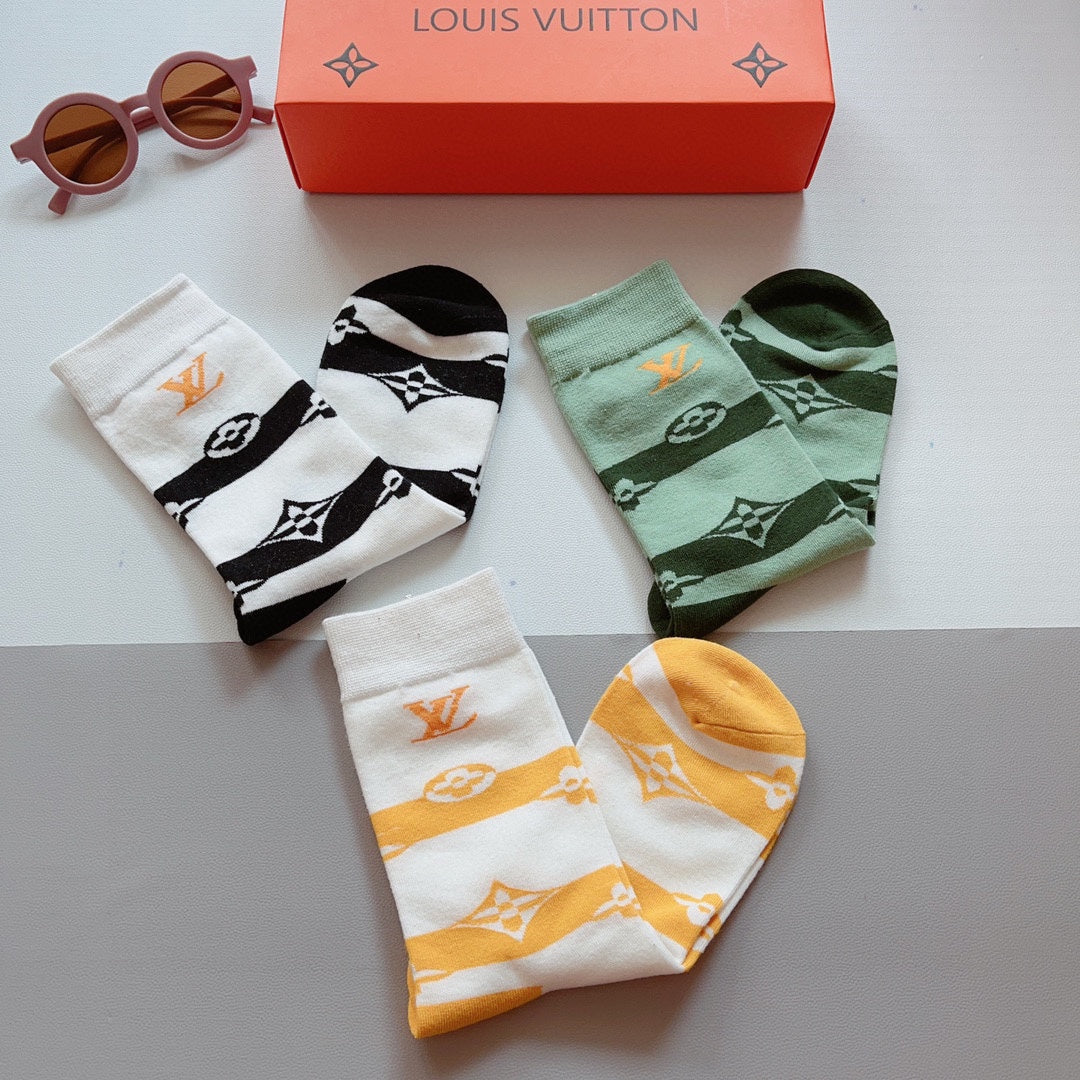 LOUIS VUITTON CREW SOCKS 172256 (1 BOX)