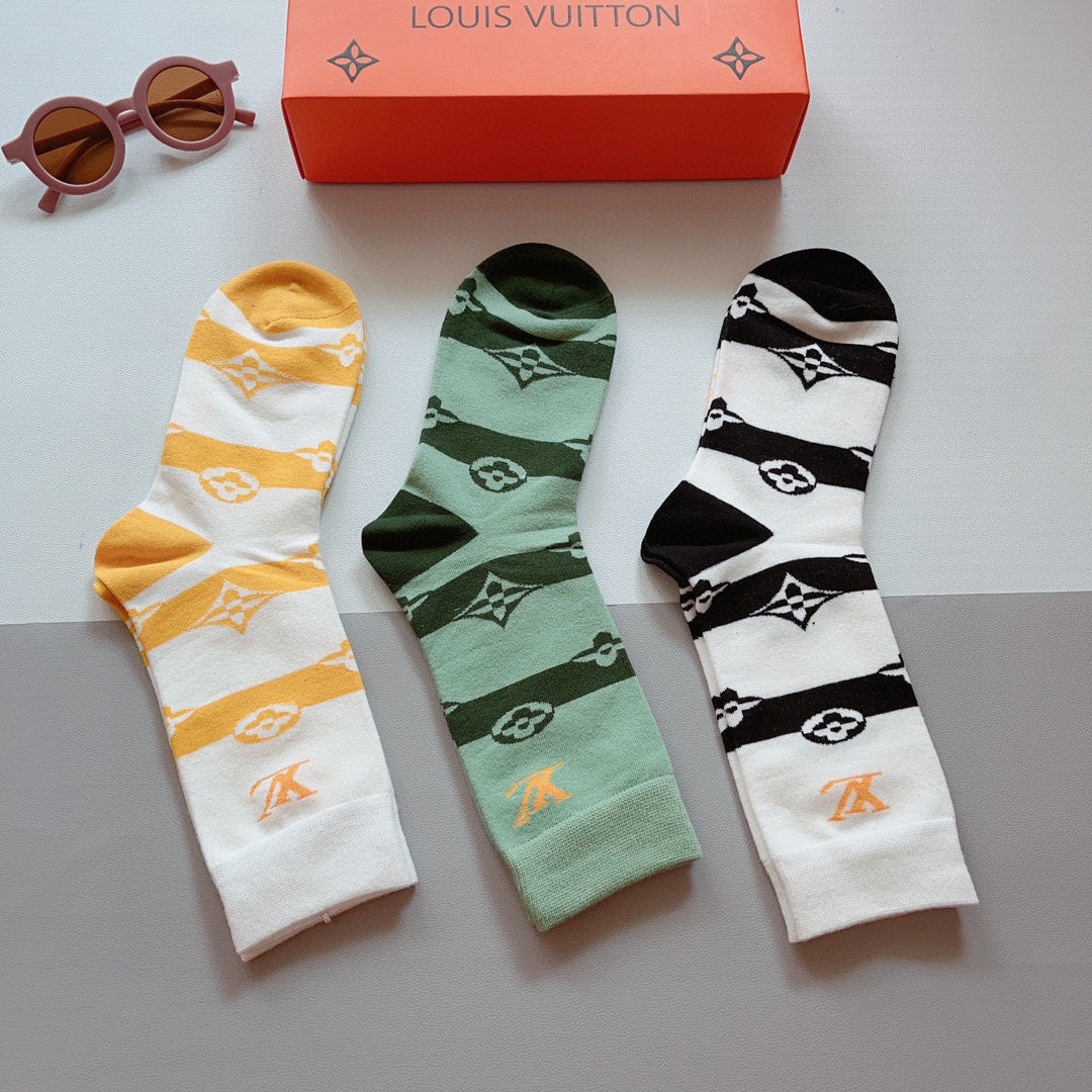 LOUIS VUITTON CREW SOCKS 172256 (1 BOX)