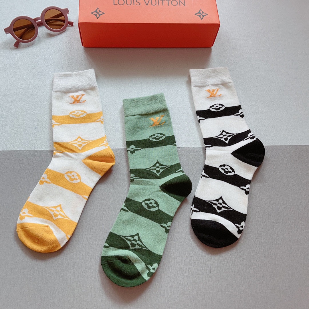 LOUIS VUITTON CREW SOCKS 172256 (1 BOX)