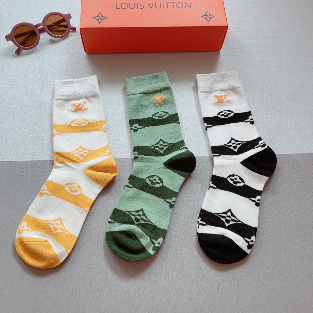 LOUIS VUITTON CREW SOCKS 209979 (1 BOX)