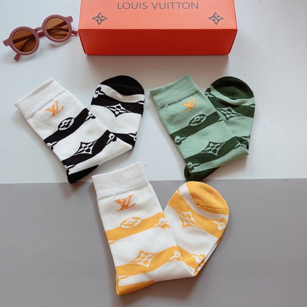 LOUIS VUITTON CREW SOCKS 209979 (1 BOX)