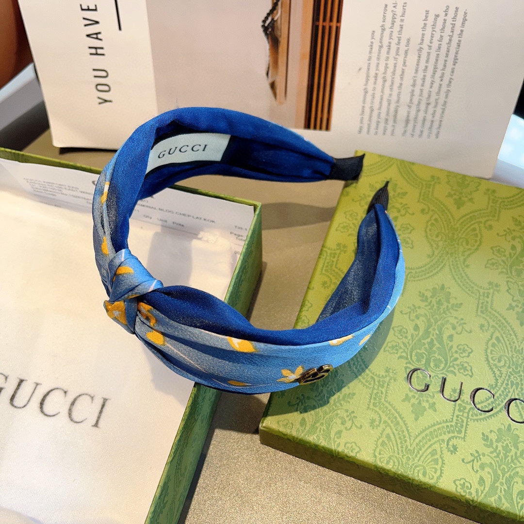 GUCCI HAIRBAND WITH FLOWER PRINT IN CORNFLOWER BLUE SILK 398862