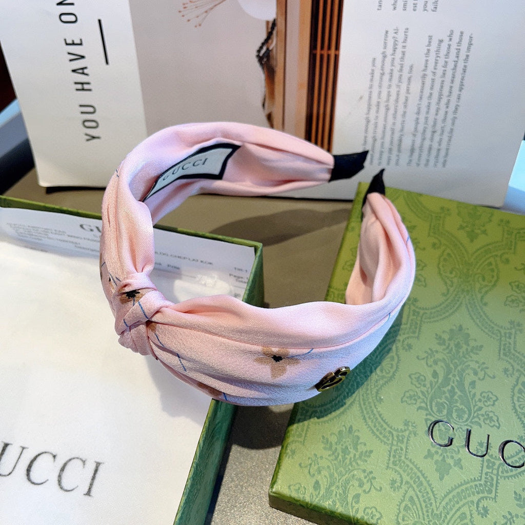 GUCCI HAIRBAND WITH FLOWER PRINT IN BABY PINK SILK 398863
