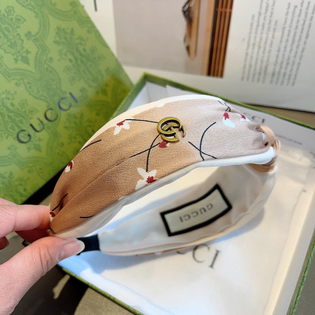GUCCI HAIRBAND WITH FLOWER PRINT IN DESERT BROWN SILK 398864