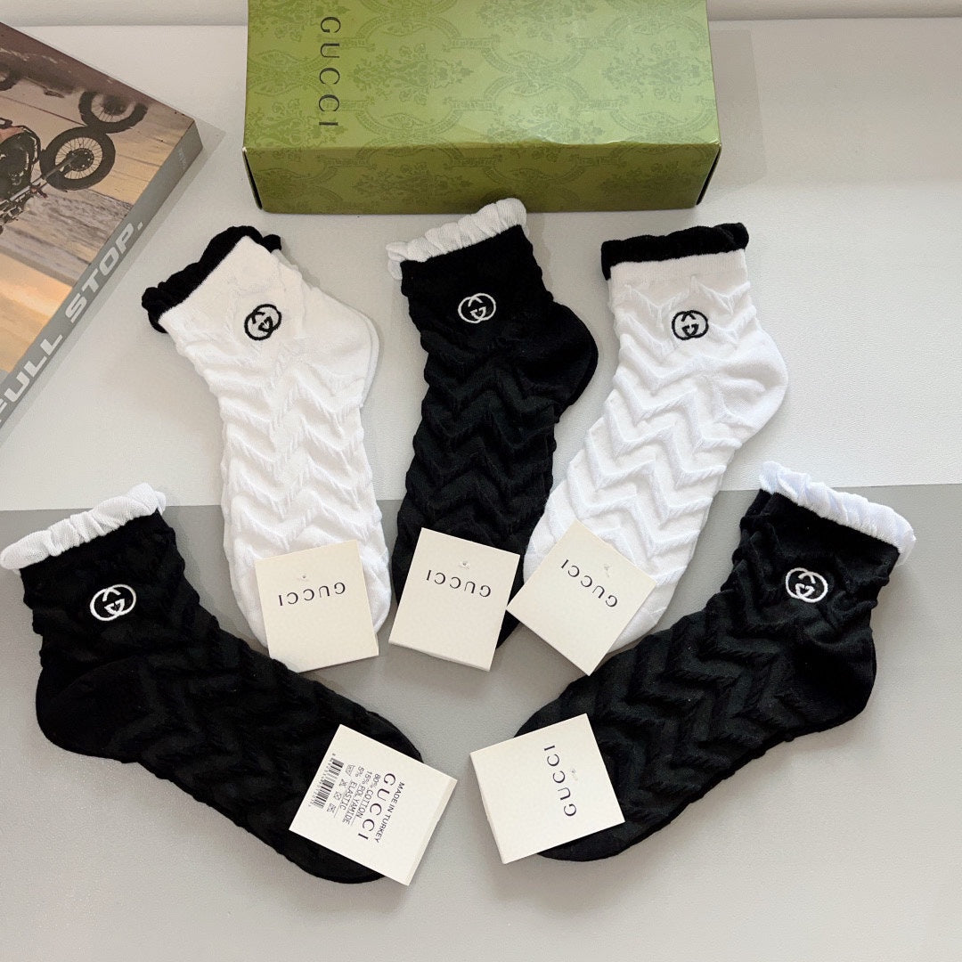 GUCCI LOW-CUT SOCKS 425639 (1 BOX)
