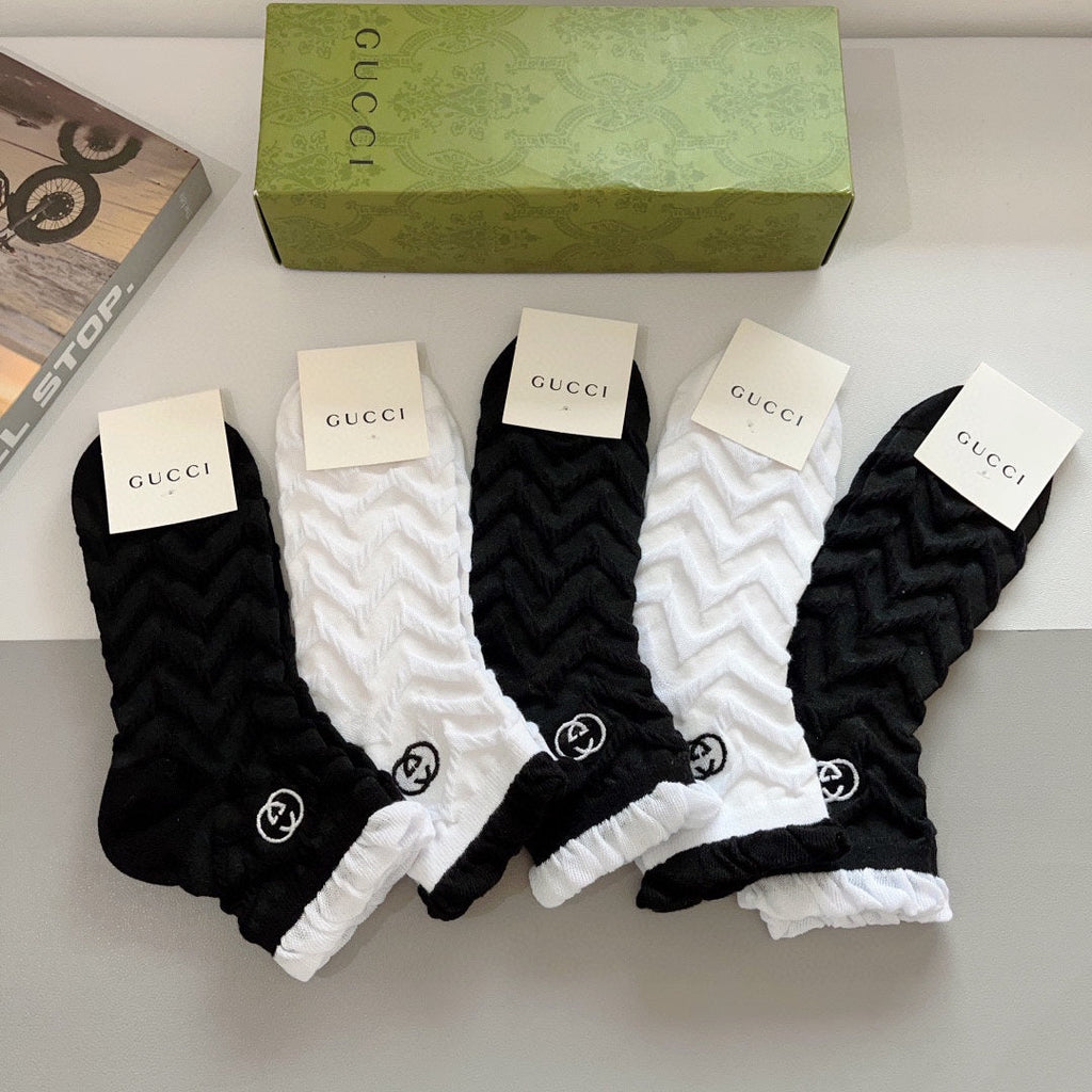 GUCCI LOW-CUT SOCKS 425639 (1 BOX)