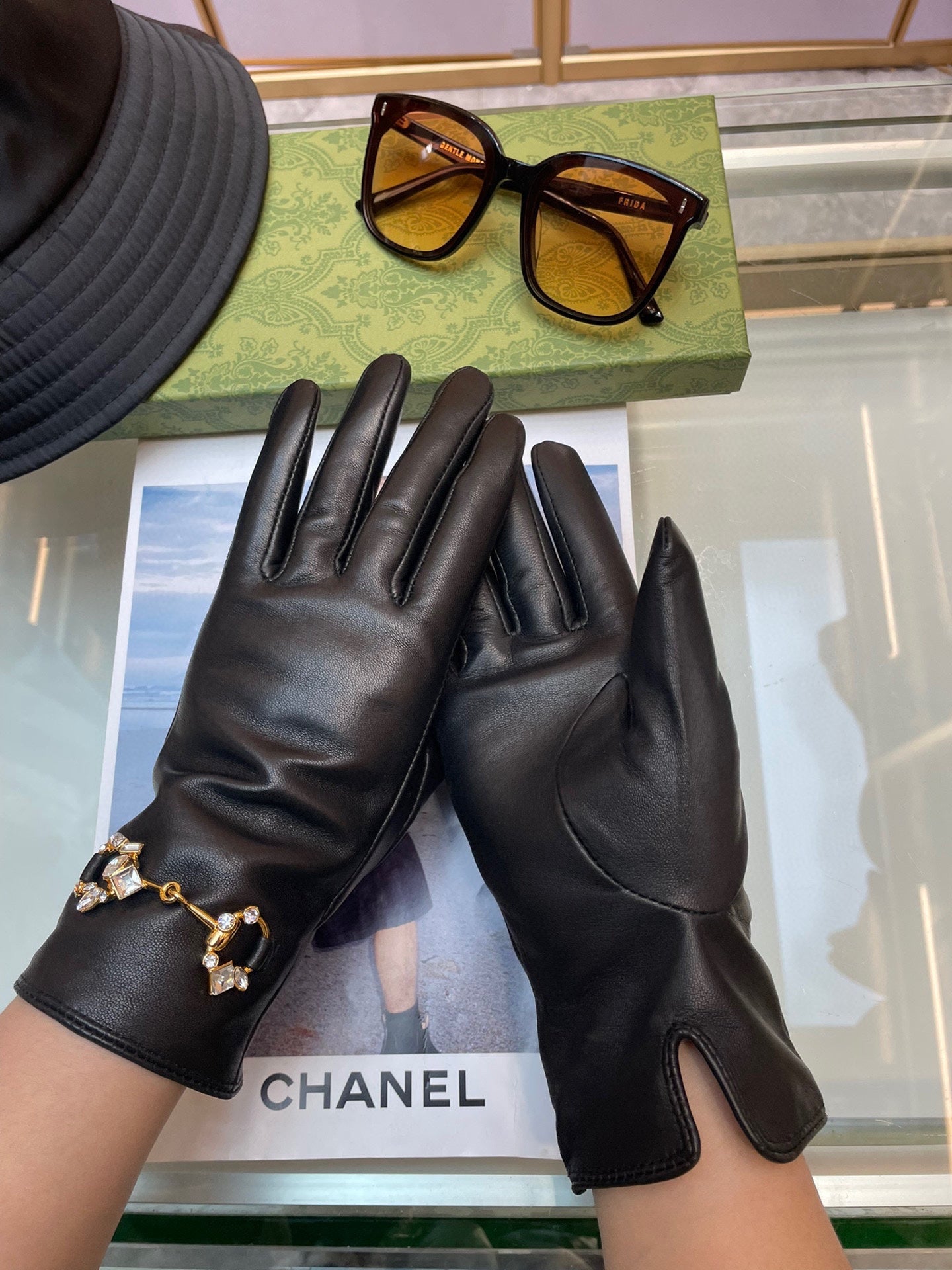 GUCCI HORSEBIT GLOVES IN BLACK LAMBSKIN WITH CASHMERE LINING 454592