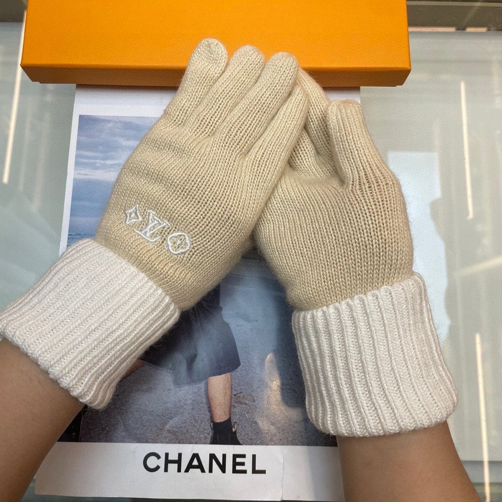 LOUIS VUITTON GLOVES IN WHEAT TAN MIX WHITE WOOL 458572
