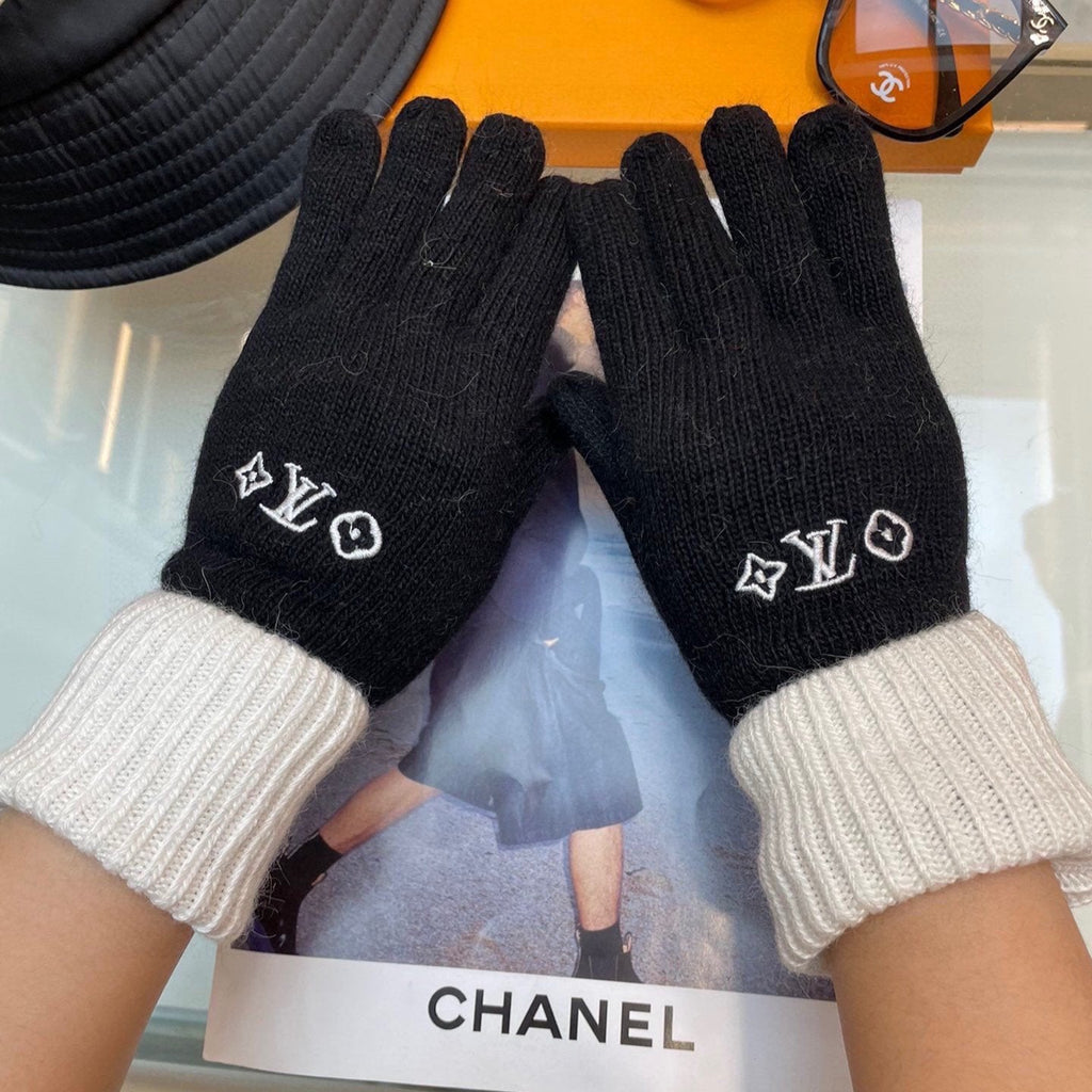 LOUIS VUITTON GLOVES IN BLACK MIX WHITE WOOL 458574