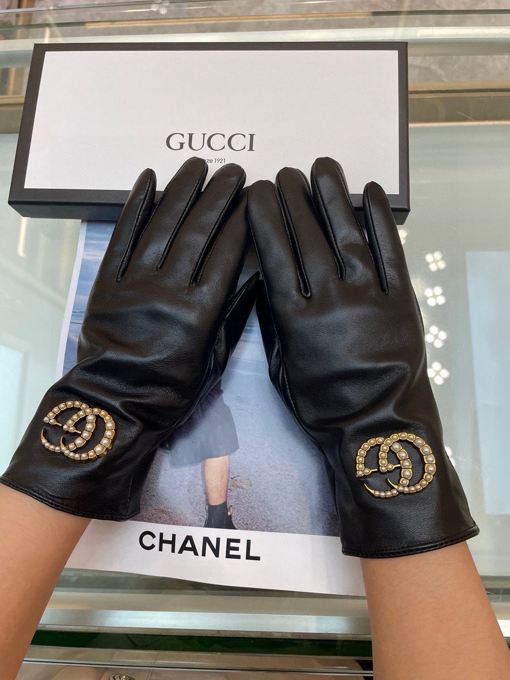 GUCCI GLOVES IN BLACK LAMBSKIN AND FLEECE LINING 465050
