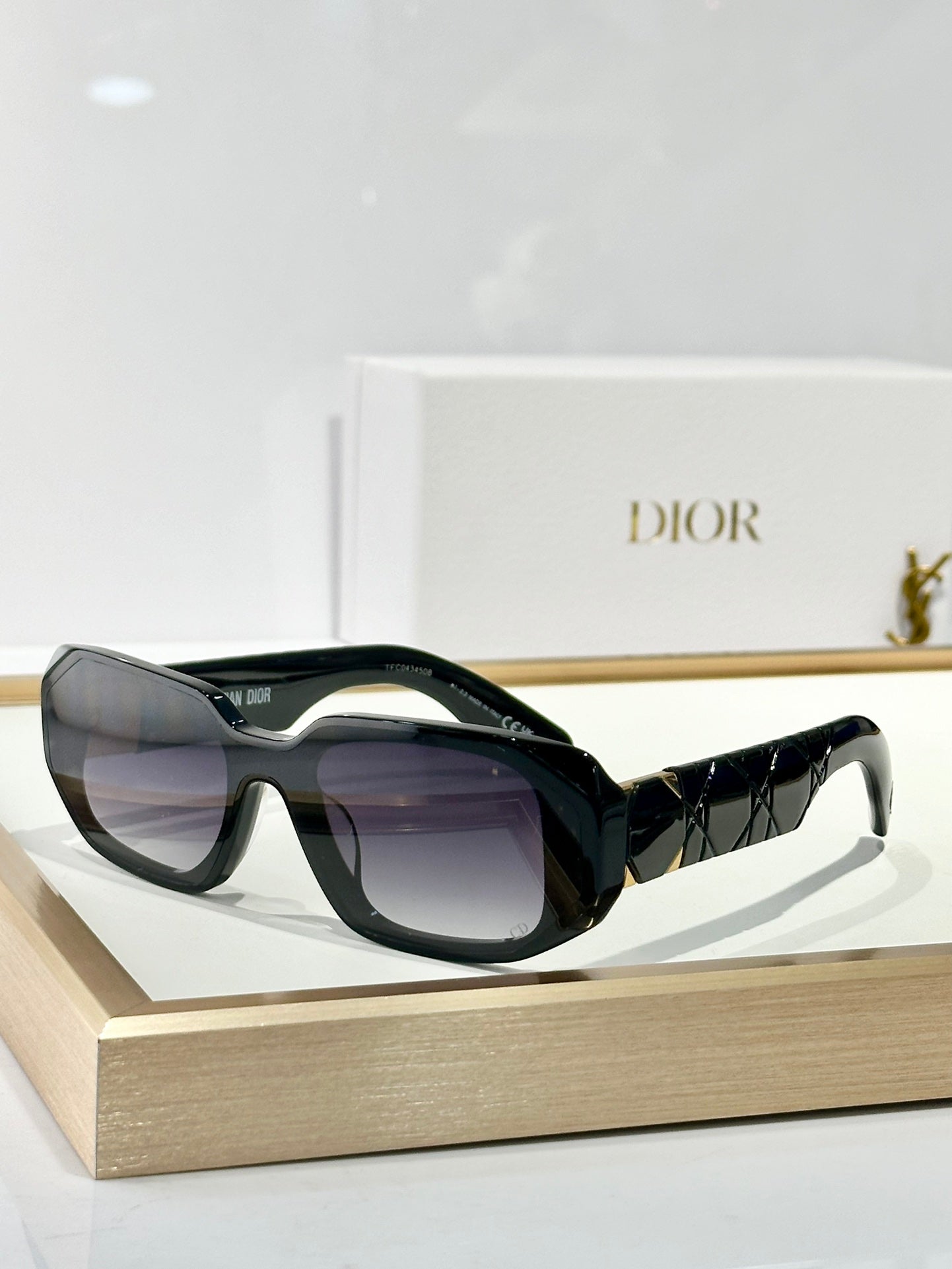 DIOR MONTAIGNE SUNGLASS LABY99.22 A3I IN ACETATE