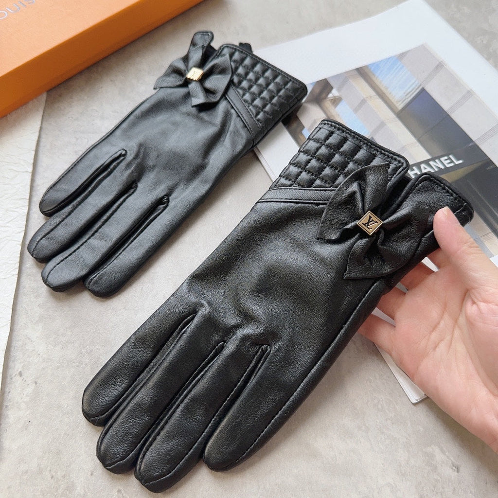 LOUIS VUITTON GLOVES IN BLACK LAMBSKIN 120197