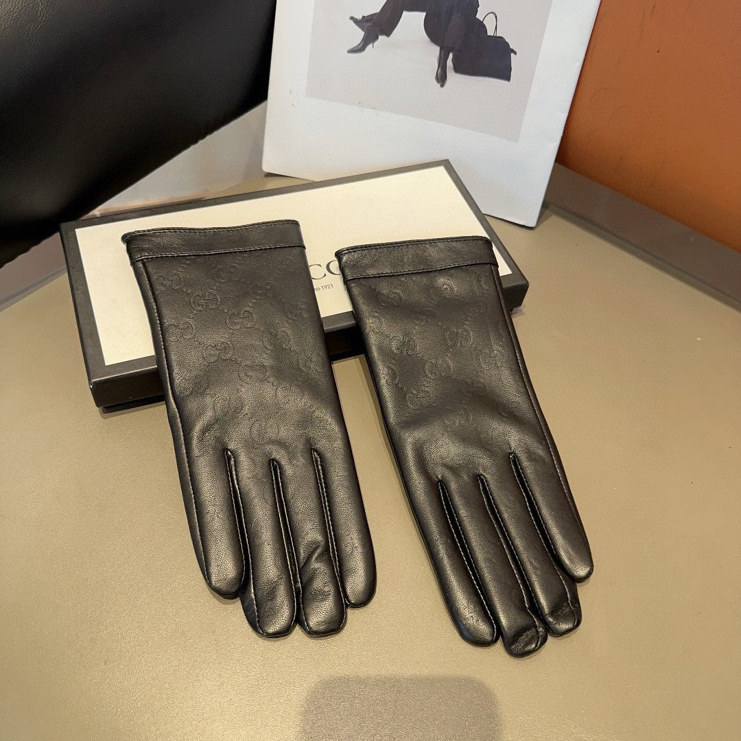 GUCCI GLOVES IN BLACK EMBOSSED LAMBSKIN 423484