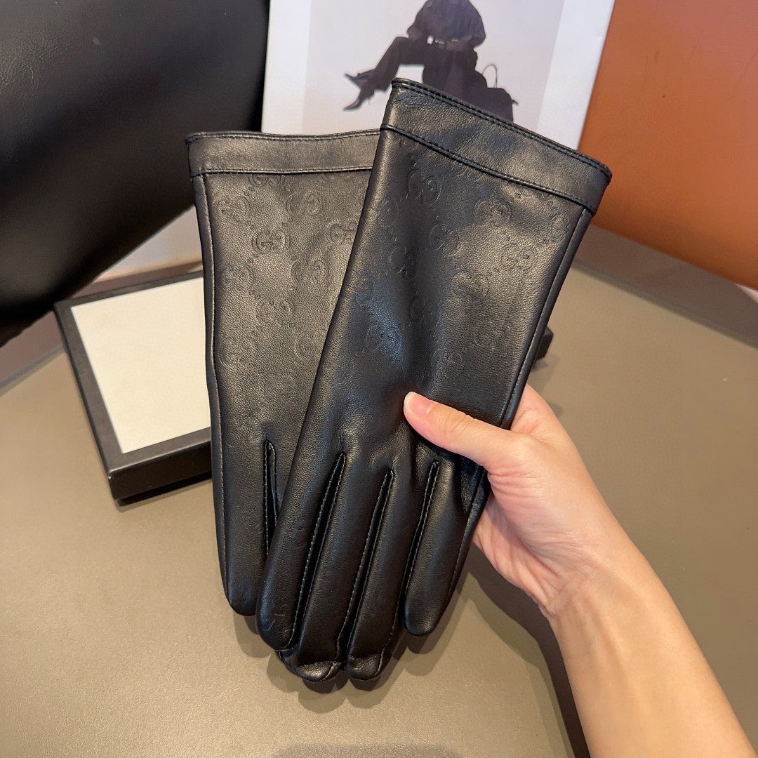 GUCCI GLOVES IN BLACK EMBOSSED LAMBSKIN 423484