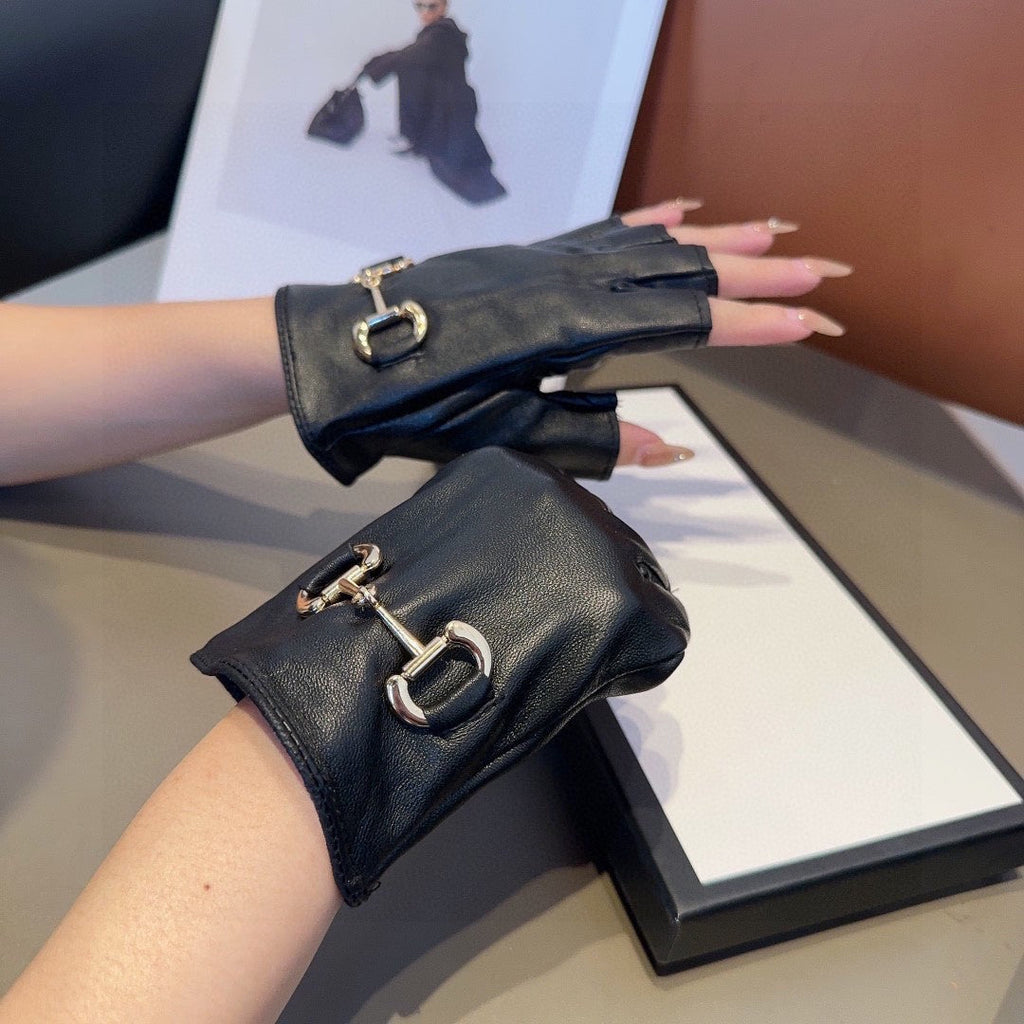 GUCCI FINGERLESS GLOVES IN BLACK LAMBSKIN 436035