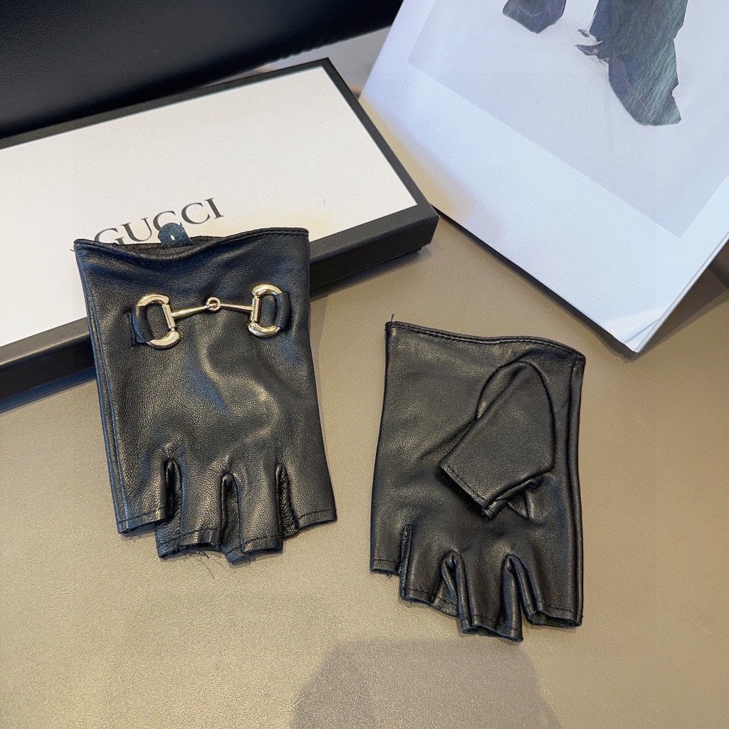 GUCCI FINGERLESS GLOVES IN BLACK LAMBSKIN 436035