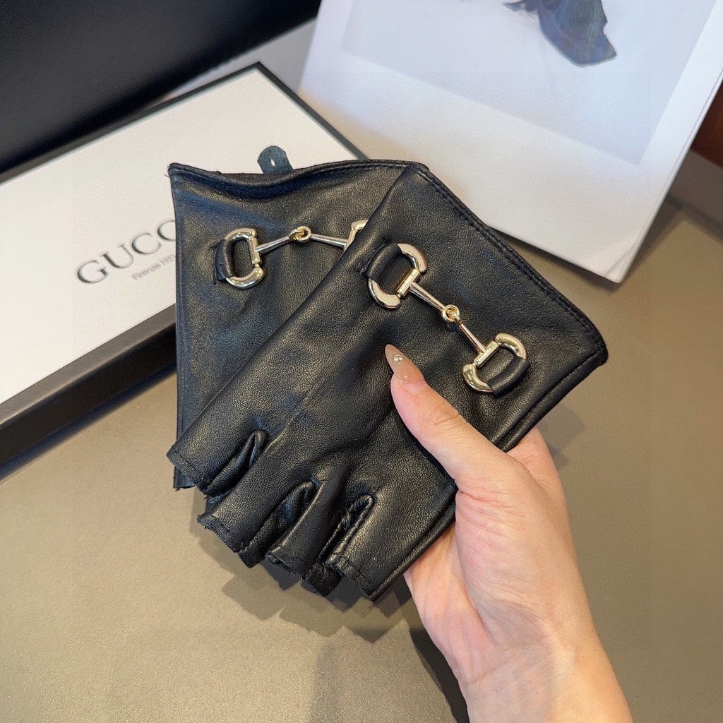GUCCI FINGERLESS GLOVES IN BLACK LAMBSKIN 436035