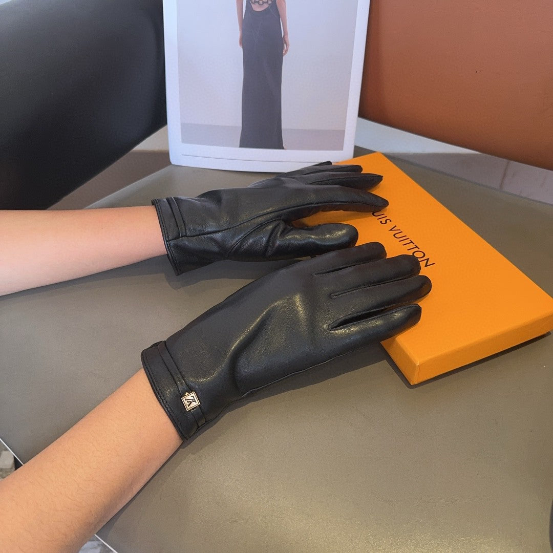 LOUIS VUITTON LV GLOVES IN BLACK LAMBSKIN 466818