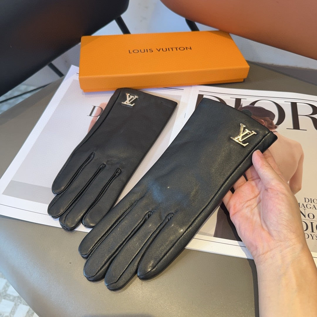 LOUIS VUITTON LV GLOVES IN BLACK LAMBSKIN 462302