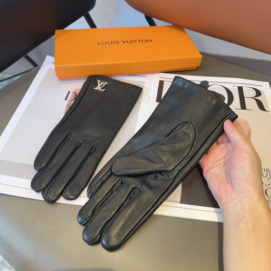 LOUIS VUITTON LV GLOVES IN BLACK LAMBSKIN 462302